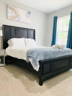3 Bedrooms (queen size)/2baths Cozy Home